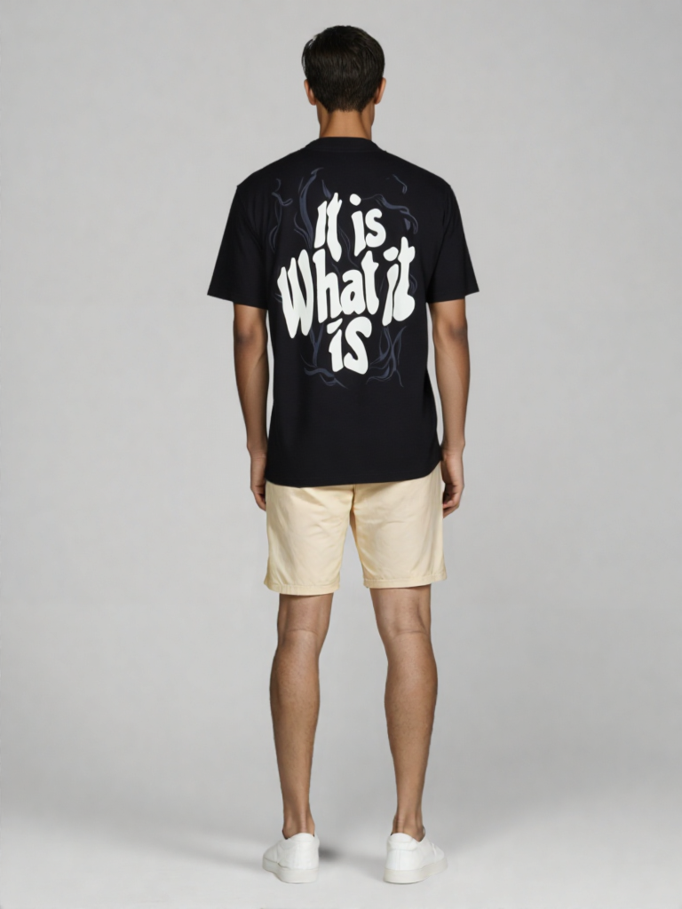 T-shirt Nera "It Is What It Is" - Il Re dello Stile